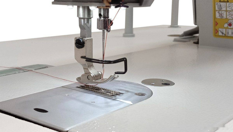 Электромеханическая швейная машина Mauser Spezial ML8121-E00-BC7 Электромеханическая швейная машина Mauser Spezial ML8121-E00-BC7