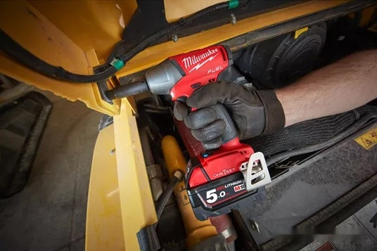 Гайковерт Milwaukee M18 ONEIWF12-0X Fuel 4933459198 (без АКБ, кейс)