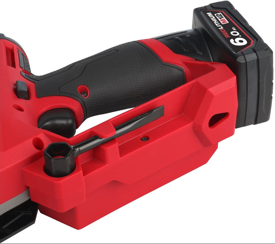 Аккумуляторная пила Milwaukee M12 FHS-602X Fuel 4933472212 (без АКБ) Аккумуляторная пила Milwaukee M12 FHS-602X Fuel 4933472212 (без АКБ)