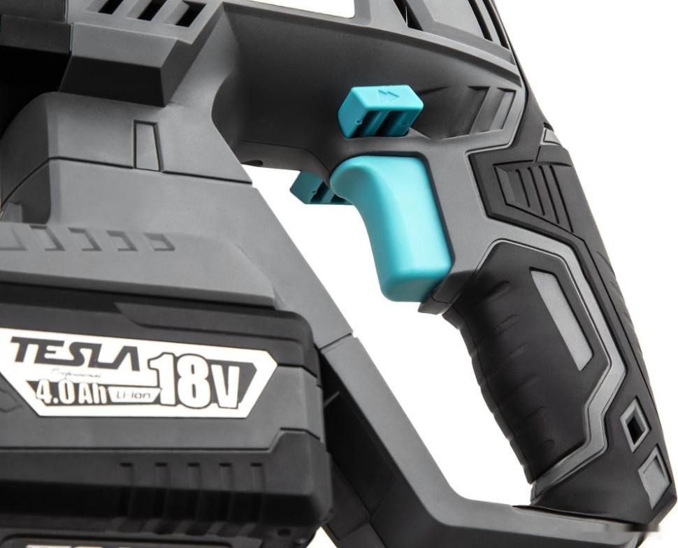 Перфоратор Tesla TD18DC (без АКБ) Перфоратор Tesla TD18DC (без АКБ)