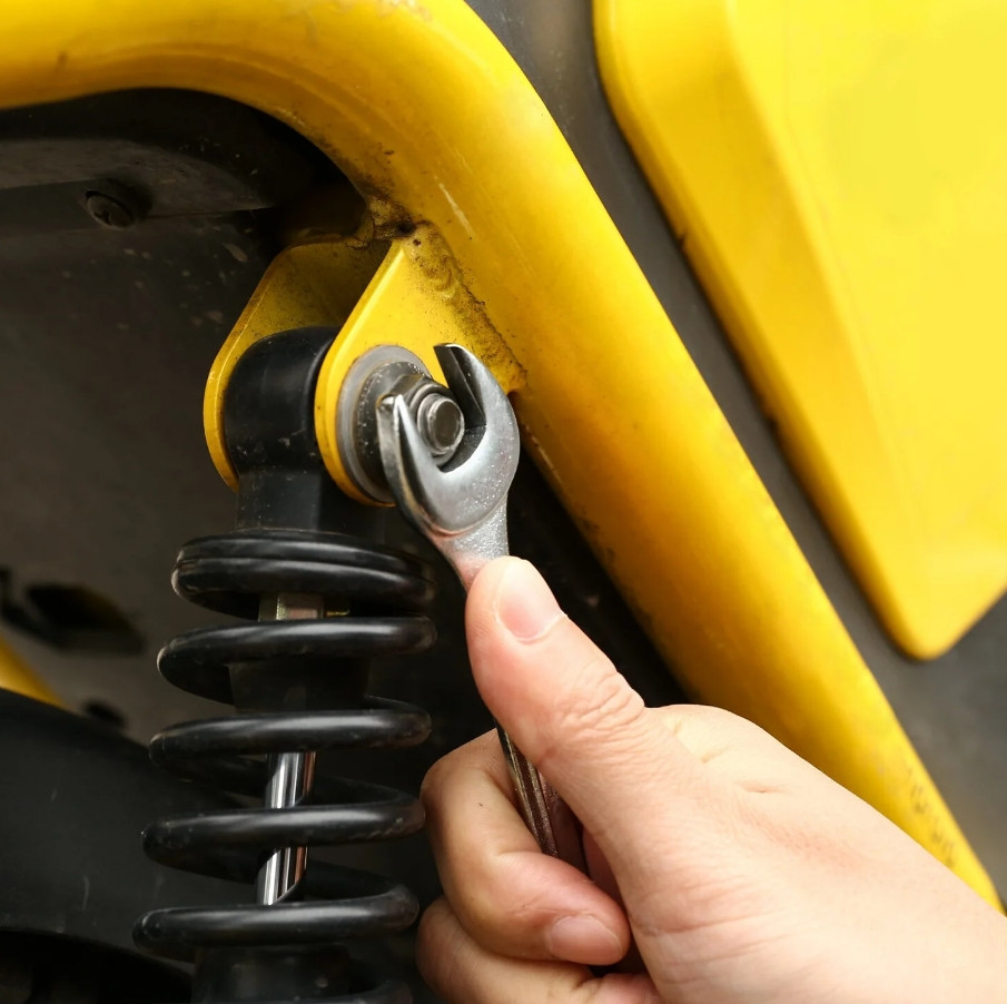 Дрель-шуруповерт Deko DKCD12FU-Li Premium SET131 063-4136 (с 2-мя АКБ, кейс, оснастка) Дрель-шуруповерт Deko DKCD12FU-Li Premium SET131 063-4136 (с 2-мя АКБ, кейс, оснастка)