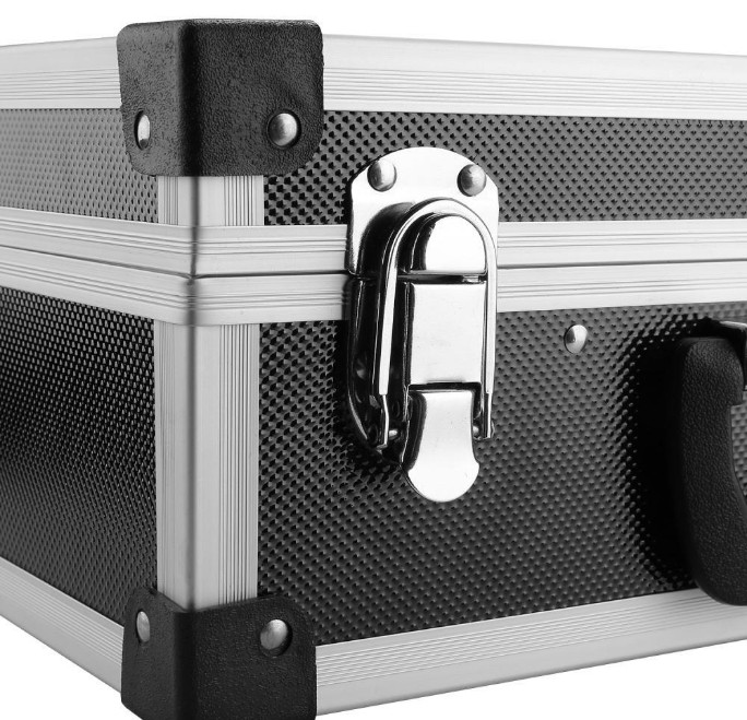 Дрель-шуруповерт Deko DKCD12FU-Li Premium SET131 063-4136 (с 2-мя АКБ, кейс, оснастка) Дрель-шуруповерт Deko DKCD12FU-Li Premium SET131 063-4136 (с 2-мя АКБ, кейс, оснастка)