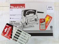 Лобзик Makita 4329X1