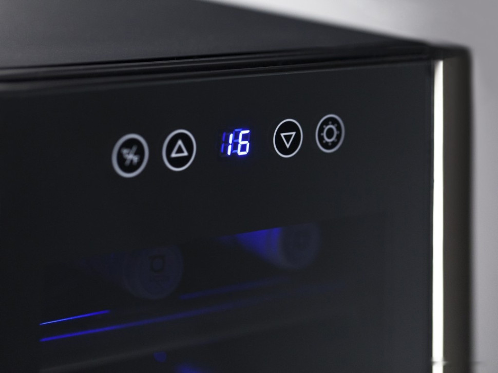 Винный шкаф Caso WineCase Red 12 Винный шкаф Caso WineCase Red 12