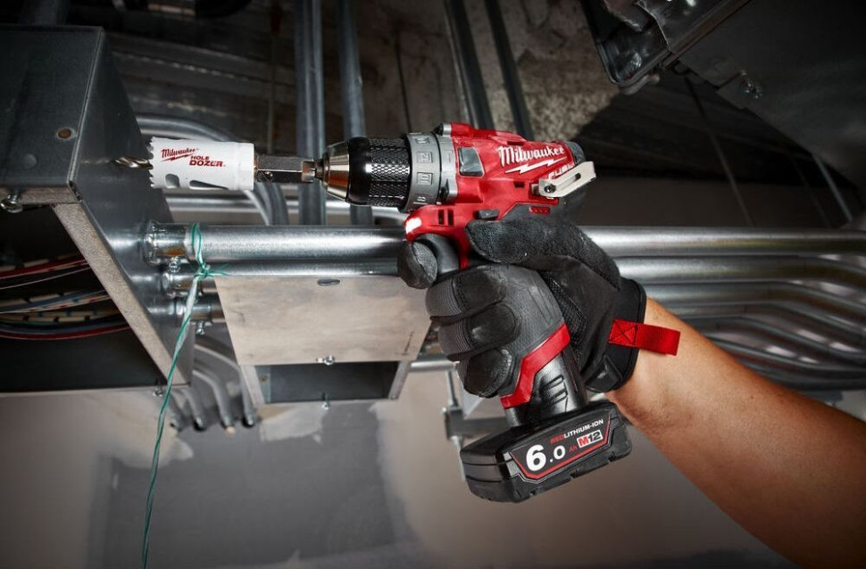Ударная дрель-шуруповерт Milwaukee M12 FPD-602X 4933459806 (с 2-мя АКБ, кейс) Ударная дрель-шуруповерт Milwaukee M12 FPD-602X 4933459806 (с 2-мя АКБ, кейс)