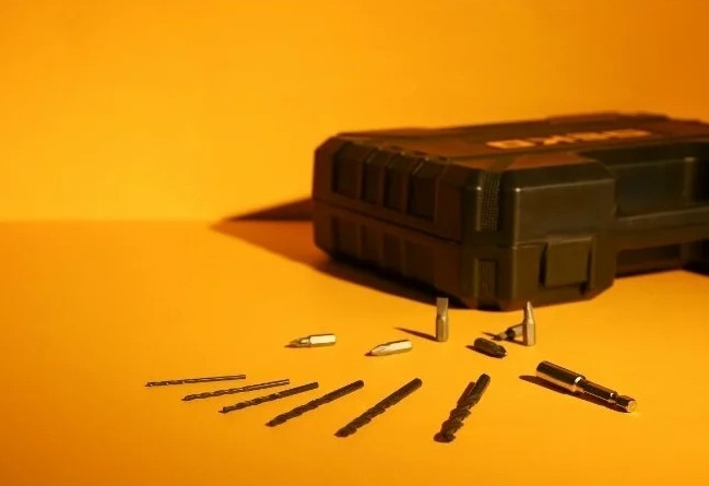 Дрель-шуруповерт Deko DKCD12FU-Li SET 104 063-4112 (с 1-м АКБ, кейс, оснастка) Дрель-шуруповерт Deko DKCD12FU-Li SET 104 063-4112 (с 1-м АКБ, кейс, оснастка)