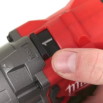 Ударная дрель-шуруповерт Milwaukee M18 FPD2-502X 4933464263 (без АКБ, кейс) Ударная дрель-шуруповерт Milwaukee M18 FPD2-502X 4933464263 (без АКБ, кейс)