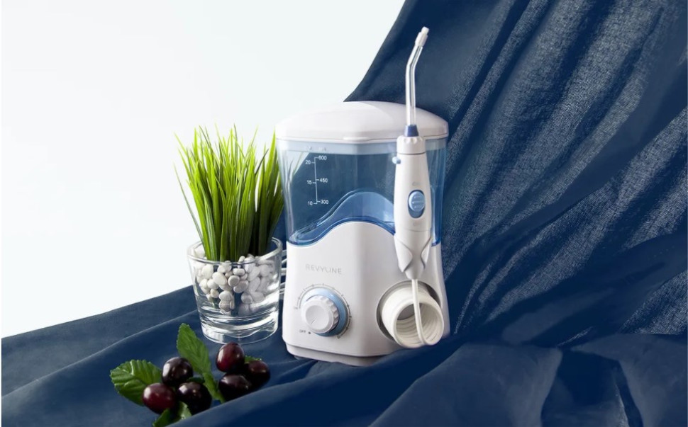 Электрическая зубная щетка Revyline RL 100 (белый)