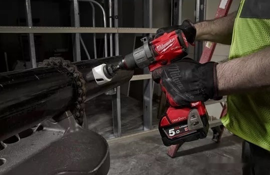 Ударная дрель-шуруповерт Milwaukee M18 ONEPD2-502X 4933464527 (с 2-мя АКБ, кейс) Ударная дрель-шуруповерт Milwaukee M18 ONEPD2-502X 4933464527 (с 2-мя АКБ, кейс)