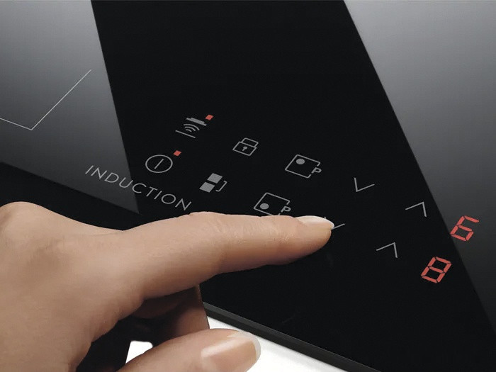 Варочная панель Electrolux CIR60433