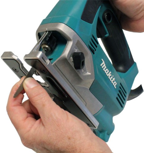 Лобзик Makita JV0600K