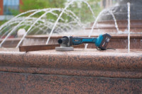 Угловая шлифмашина BORT BWS-18Li-125 (с 2-мя АКБ)