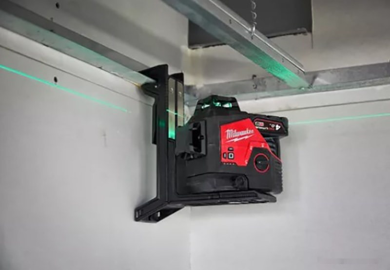 Лазерный нивелир Milwaukee M12 3PL-401C 4933478102 Лазерный нивелир Milwaukee M12 3PL-401C 4933478102