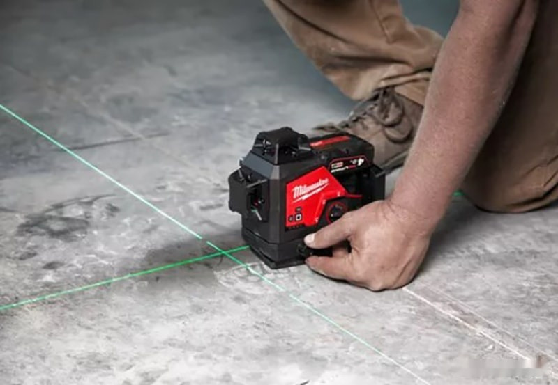 Лазерный нивелир Milwaukee M12 3PL-401C 4933478102 Лазерный нивелир Milwaukee M12 3PL-401C 4933478102