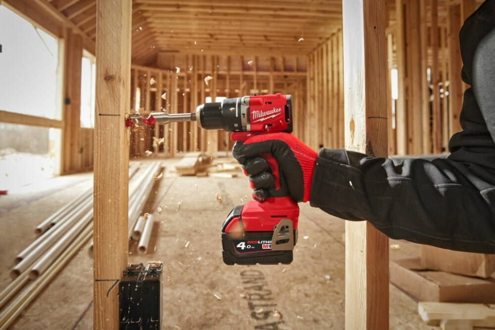 Ударная дрель-шуруповерт Milwaukee M18 M18BLPDRC-202C 4933492822 (с 2-мя АКБ 2 Ач, кейс) Ударная дрель-шуруповерт Milwaukee M18 M18BLPDRC-202C 4933492822 (с 2-мя АКБ 2 Ач, кейс)