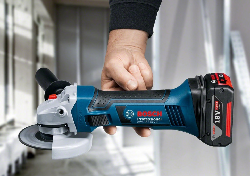 Угловая шлифмашина Bosch GWS 18 V-LI Professional (два аккумулятора 5 А*ч) Угловая шлифмашина Bosch GWS 18 V-LI Professional (два аккумулятора 5 А*ч)