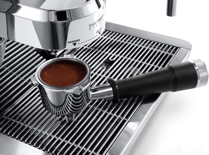 Рожковая помповая кофеварка Delonghi La Specialista EC9355.M Рожковая помповая кофеварка Delonghi La Specialista EC9355.M