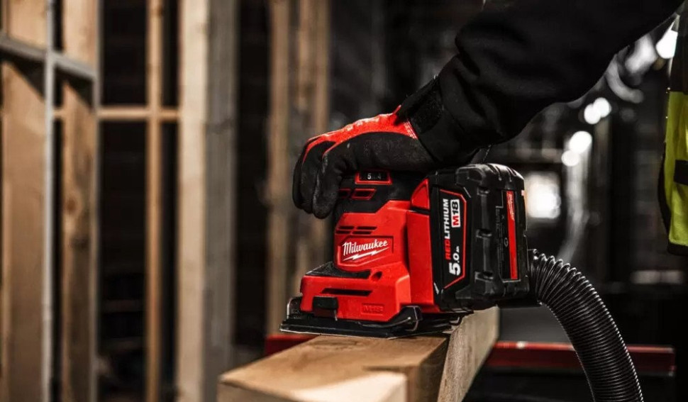 Шлифовальная машина Milwaukee M18 BQSS-502B 4933479967 (с 2-мя АКБ, сумка) Шлифовальная машина Milwaukee M18 BQSS-502B 4933479967 (с 2-мя АКБ, сумка)