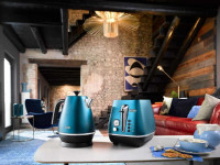 Электрический чайник Delonghi Distinta KBI 2001.BL