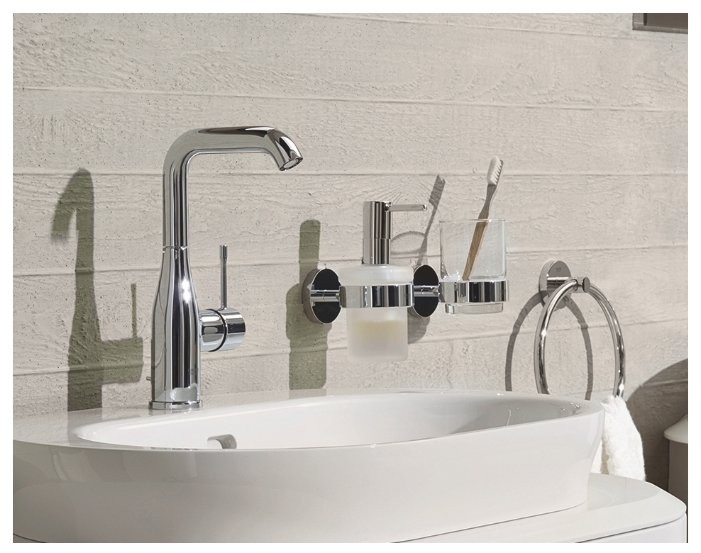 Смеситель Grohe Essence 23462001