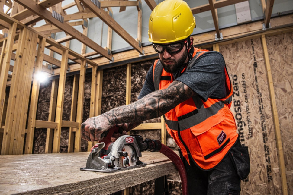 Дисковая (циркулярная) пила Milwaukee M18 FCS552-0X Fuel 4933493588 (без АКБ, кейс) Дисковая (циркулярная) пила Milwaukee M18 FCS552-0X Fuel 4933493588 (без АКБ, кейс)