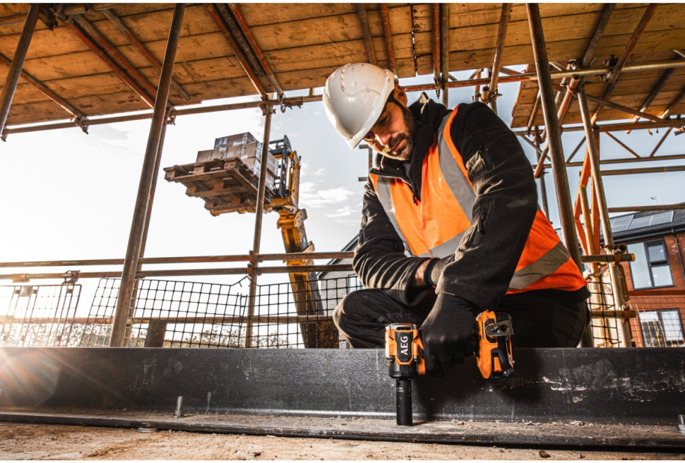 Гайковерт AEG Powertools BSS 18S12BL2-0 4935480060 (без АКБ)