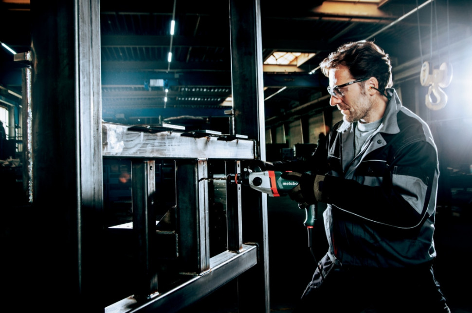 Дрель ударная Metabo SBEV 1100-2 S Дрель ударная Metabo SBEV 1100-2 S