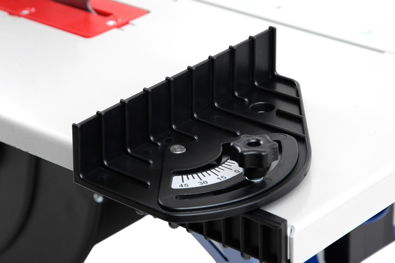 Деревообрабатывающий станок Белмаш СДМ-2000 Деревообрабатывающий станок Белмаш СДМ-2000