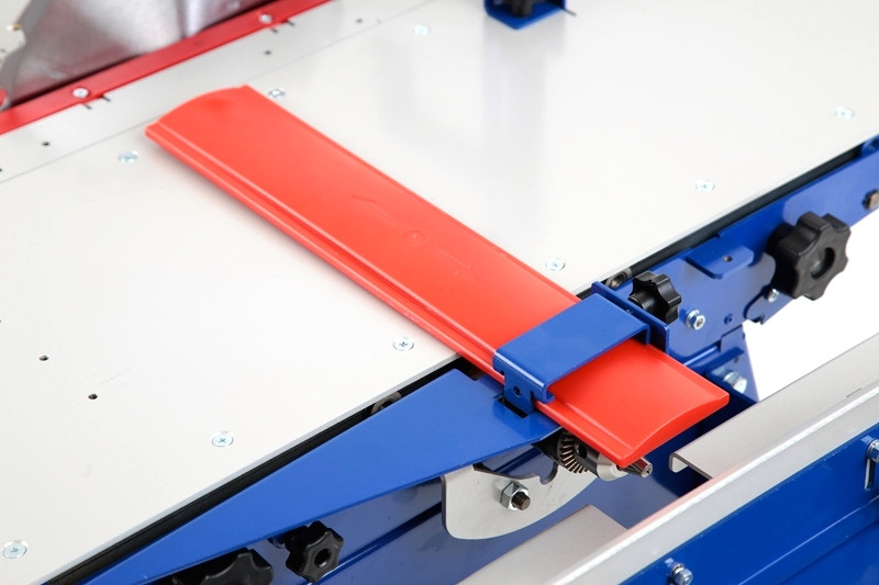 Деревообрабатывающий станок Белмаш СДМ-2000 Деревообрабатывающий станок Белмаш СДМ-2000