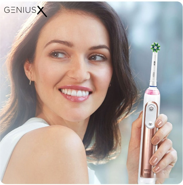 Электрическая зубная щетка Oral-B Genius X Cross Action D706.513.6 (розовое золото) Электрическая зубная щетка Oral-B Genius X Cross Action D706.513.6 (розовое золото)