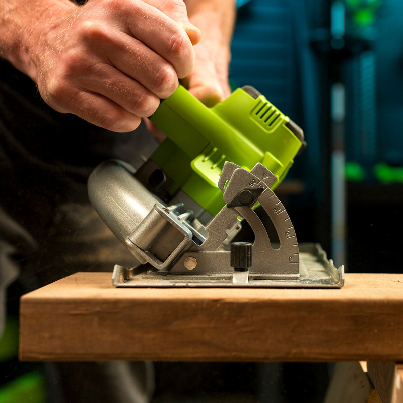 Дисковая (циркулярная) пила Greenworks GD24CS165 1501607 (без АКБ) Дисковая (циркулярная) пила Greenworks GD24CS165 1501607 (без АКБ)