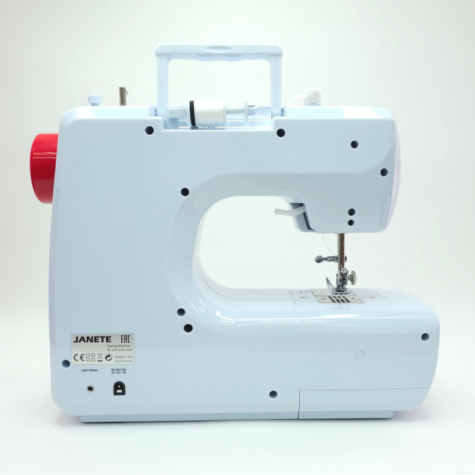 Электромеханическая швейная машина Janete 700 Электромеханическая швейная машина Janete 700