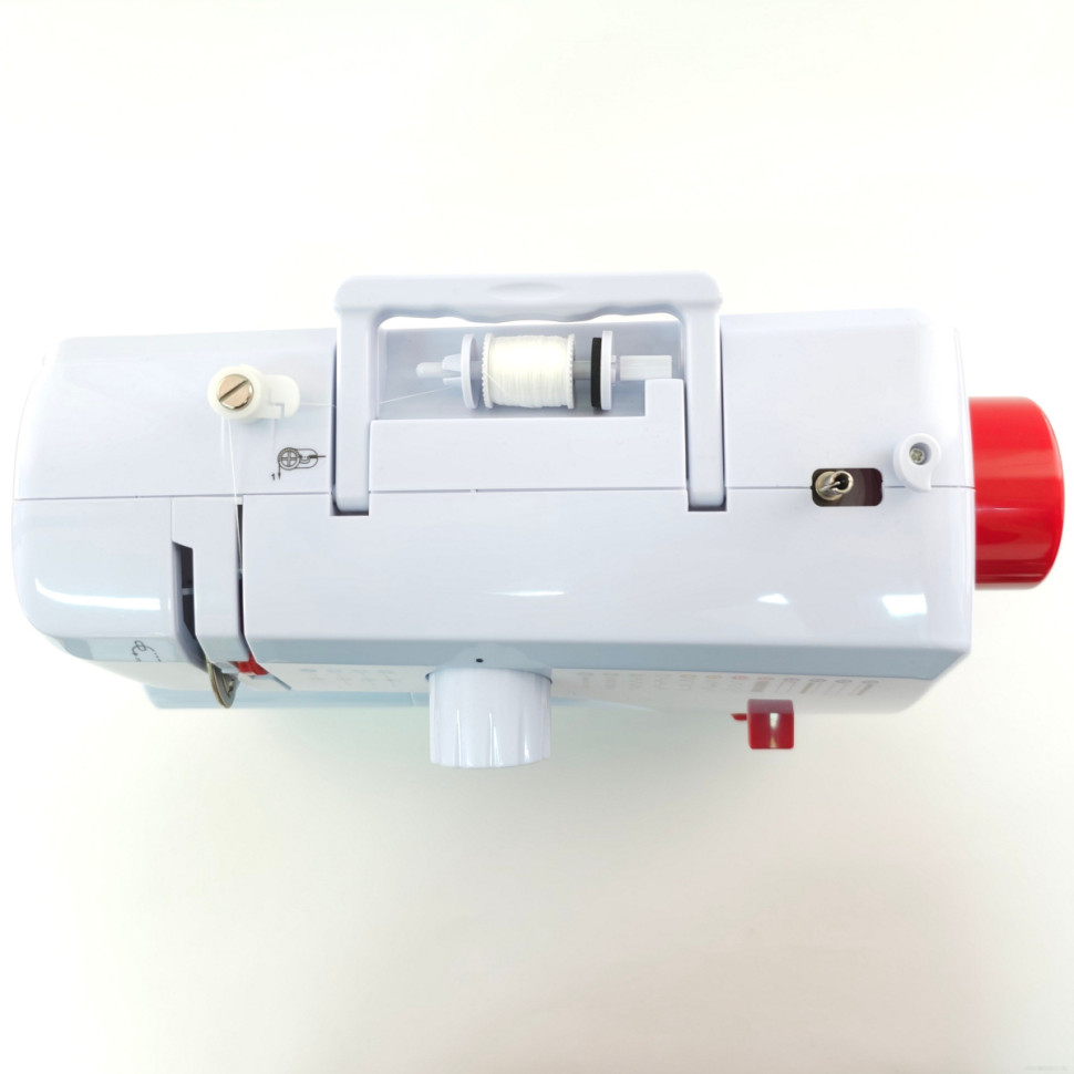 Электромеханическая швейная машина Janete 700 Электромеханическая швейная машина Janete 700