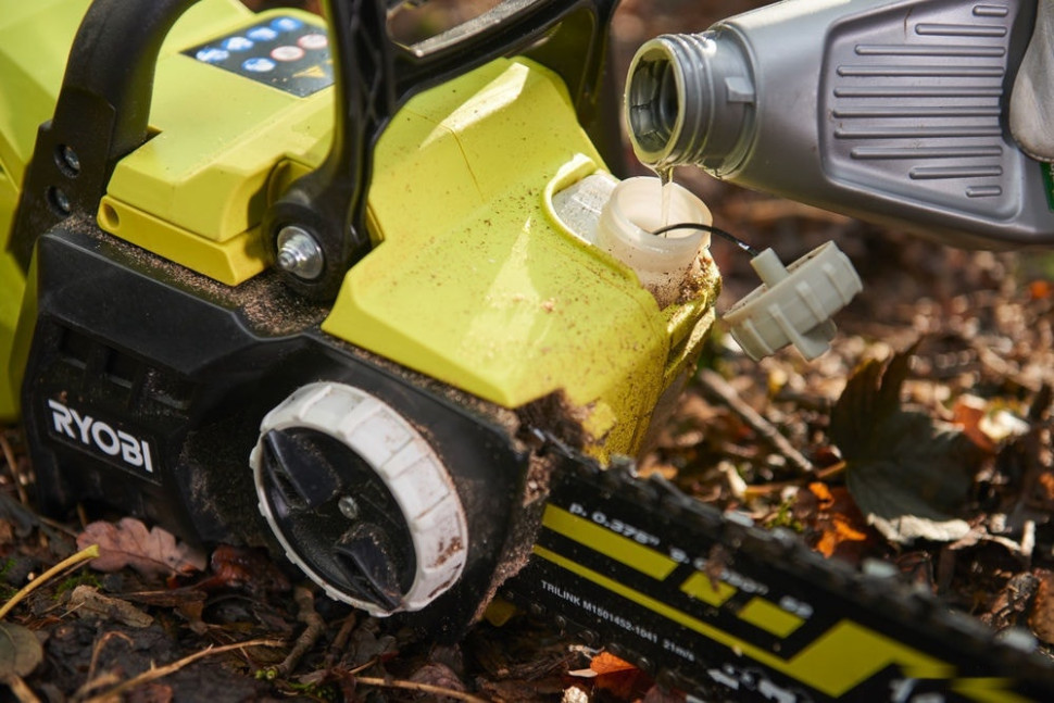 Аккумуляторная пила Ryobi RY36CSX35A-160 (с АКБ 6 Ah) Аккумуляторная пила Ryobi RY36CSX35A-160 (с АКБ 6 Ah)