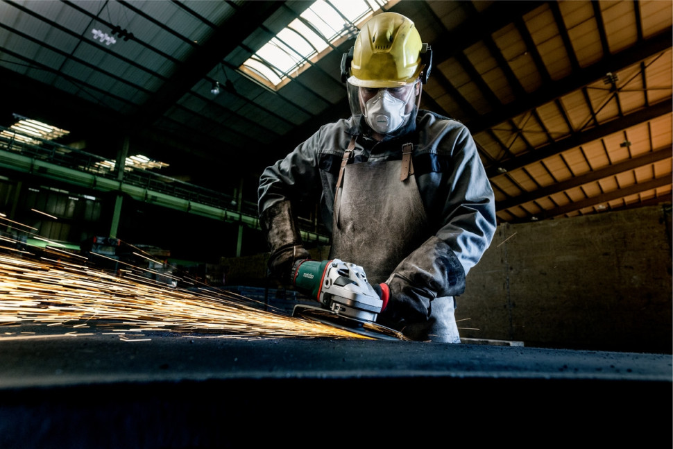 Угловая шлифмашина Metabo WEA 26-230 MVT Quick