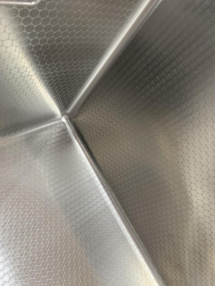 Кухонная мойка Roxen Snake 560220-45-S сатин Кухонная мойка Roxen Snake 560220-45-S сатин