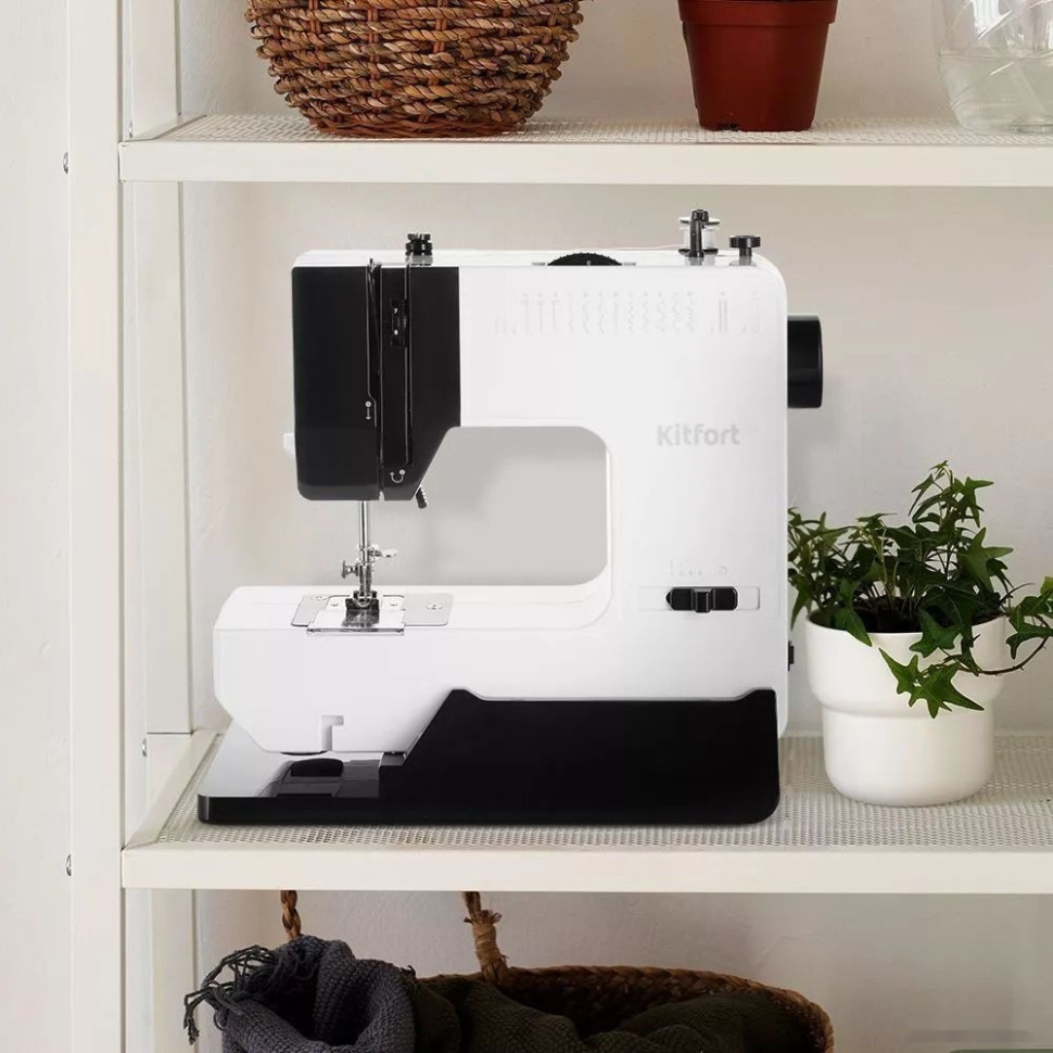 Электромеханическая швейная машина Kitfort KT-6044 Электромеханическая швейная машина Kitfort KT-6044