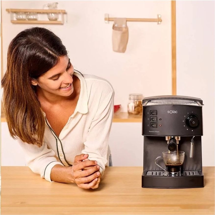 Рожковая помповая кофеварка Solac Espresso 20 Bar (черный) Рожковая помповая кофеварка Solac Espresso 20 Bar (черный)