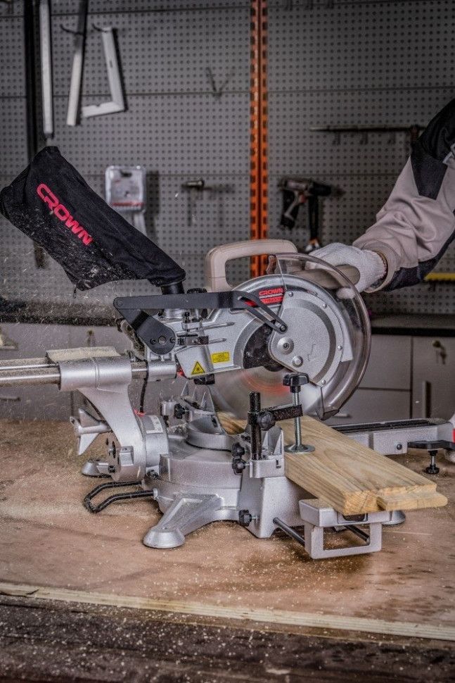 Дисковая (циркулярная) пила Crown CT15233P