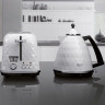 Электрический чайник Delonghi KBJ 2001.W Электрический чайник Delonghi KBJ 2001.W