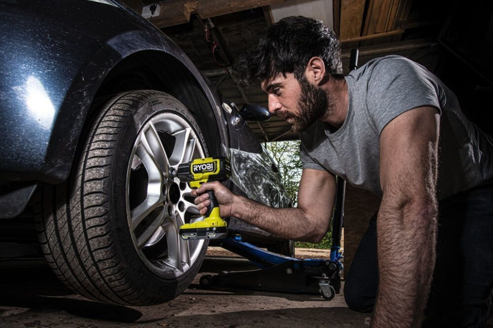 Гайковерт Ryobi RIW18X-0 5133004960 (без АКБ)