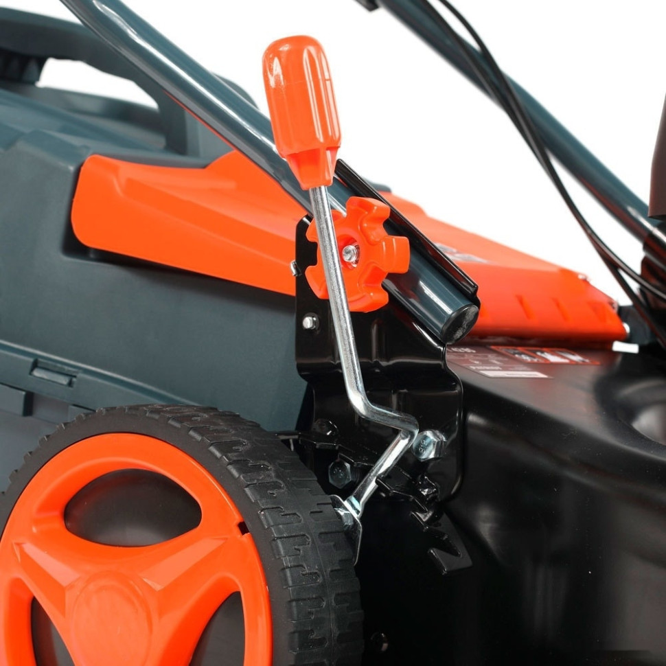 Колёсная газонокосилка Patriot PT 42BS Колёсная газонокосилка Patriot PT 42BS