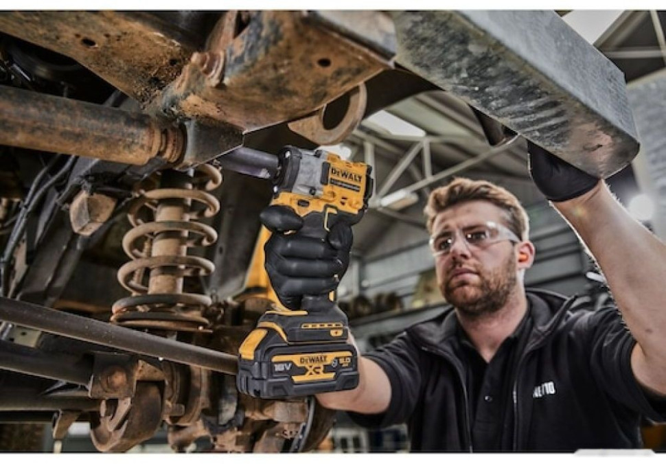 Гайковерт DeWALT DCF923N (без АКБ)