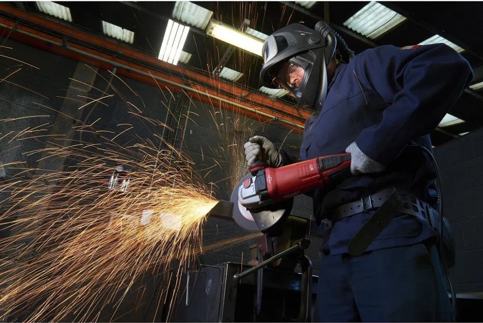 Угловая шлифмашина Milwaukee AGVKB-24-230 EKX 4933471464 Угловая шлифмашина Milwaukee AGVKB-24-230 EKX 4933471464