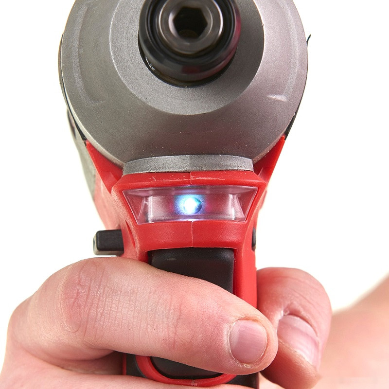 Milwaukee M18 CBLPP2B-402C 4933464593 (шуруповерт, винтоверт, 2 АКБ, кейс) Milwaukee M18 CBLPP2B-402C 4933464593 (шуруповерт, винтоверт, 2 АКБ, кейс)