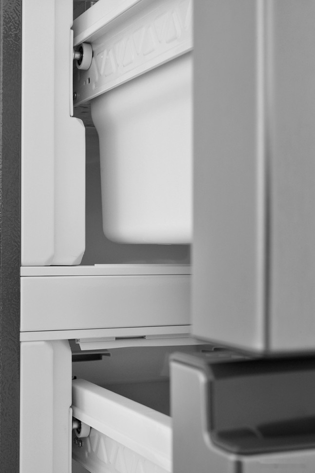 Холодильник ZUGEL ZRFD361X Холодильник ZUGEL ZRFD361X