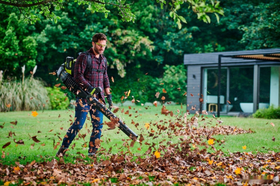 Ранцевая воздуходувка Ryobi RY36BPXA-0 (без АКБ) Ранцевая воздуходувка Ryobi RY36BPXA-0 (без АКБ)