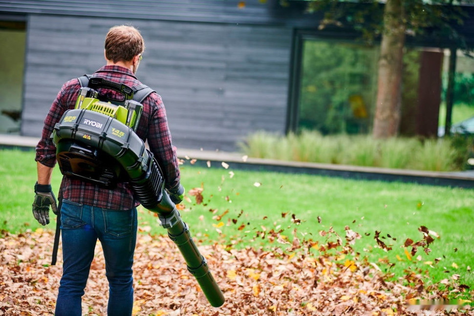 Ранцевая воздуходувка Ryobi RY36BPXA-0 (без АКБ) Ранцевая воздуходувка Ryobi RY36BPXA-0 (без АКБ)