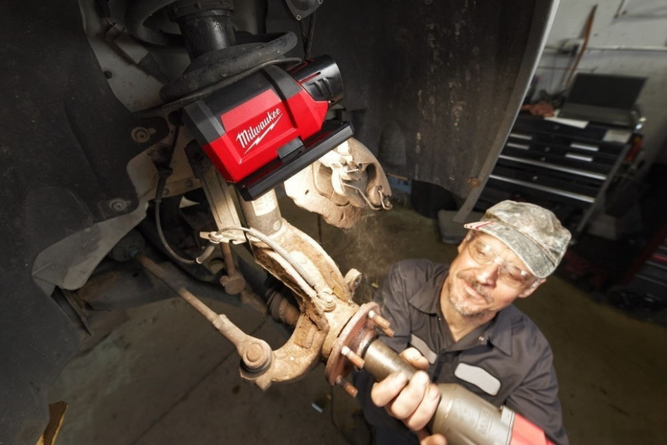 Фонарь Milwaukee M12 PAL-0 4933478226 (без АКБ)