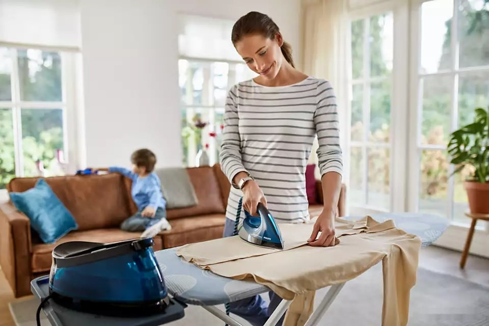 Утюг Philips PerfectCare Compact GC7846/80 Утюг Philips PerfectCare Compact GC7846/80